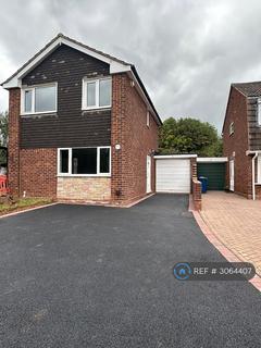 3 bedroom detached house to rent, St Mary's Road, Lichfield, WS13