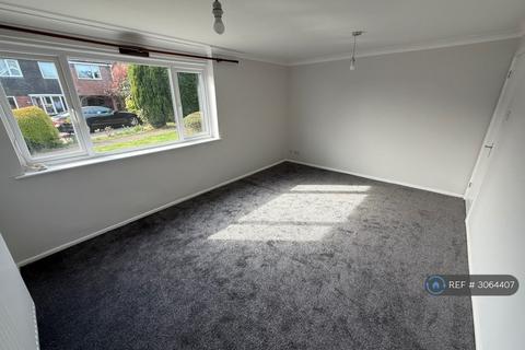 3 bedroom detached house to rent, St Mary's Road, Lichfield, WS13