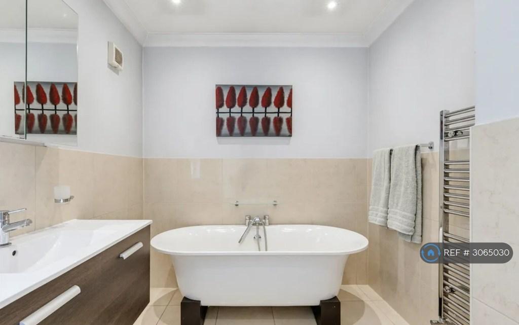 Apartment in London - View 5