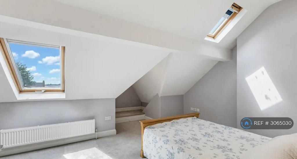 Apartment in London - More