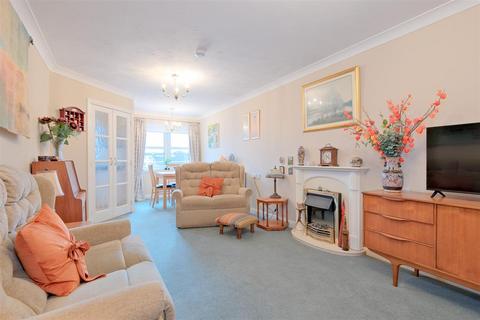 2 bedroom apartment for sale, Weavers Court, Hamilton