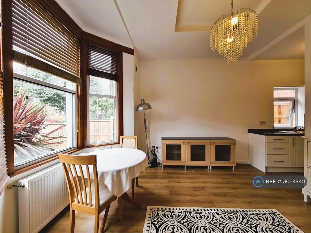 Apartment in London - View 3