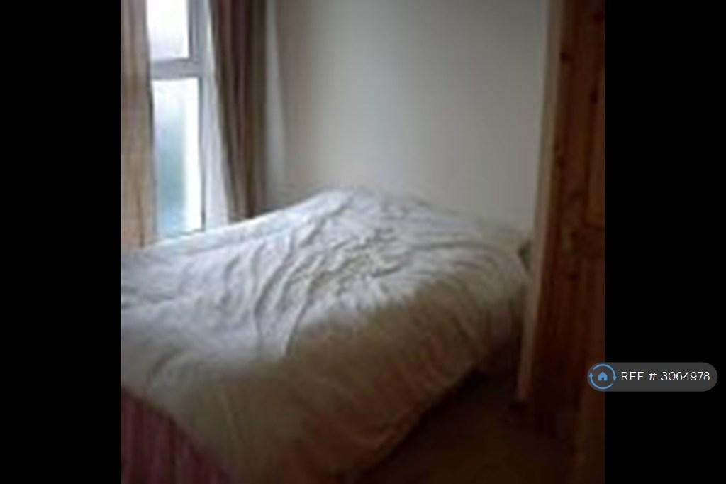 Apartment in Reading - More
