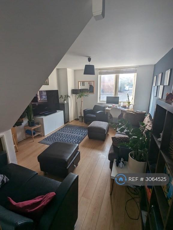 House in London - View 2