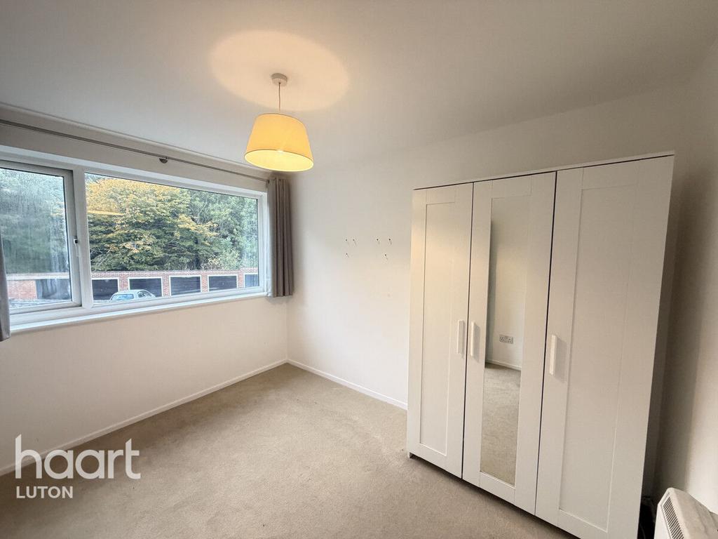 Apartment in LUTON - View 3