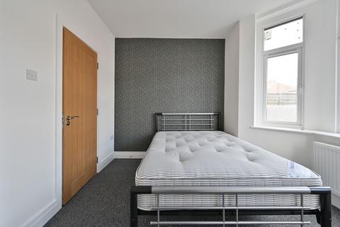 Studio to rent, Whippendell Road, WD18, Watford, WD18