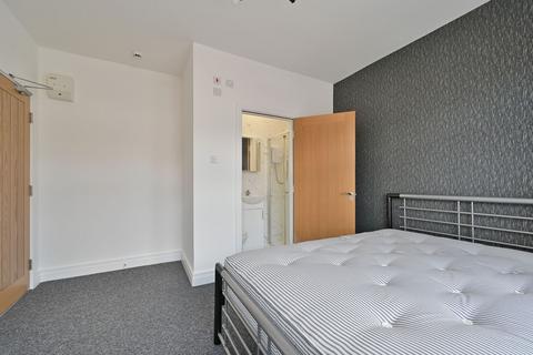 Studio to rent, Whippendell Road, WD18, Watford, WD18
