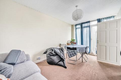 1 bedroom apartment to rent, Arundel House, Heathfield Road, Croydon