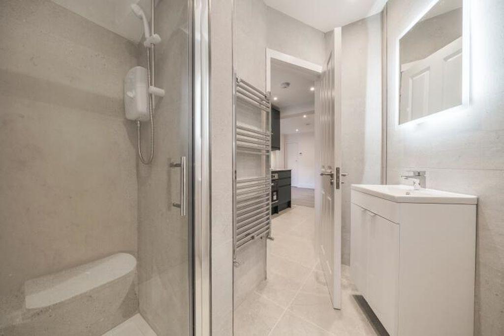 House in London - View 4
