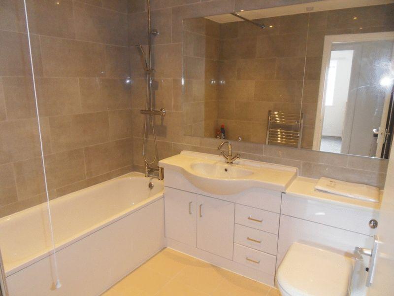 Apartment in Harrow - More