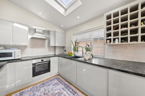 3 bedroom maisonette for sale, Newbury Close, Northolt