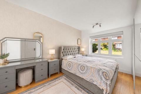 3 bedroom maisonette for sale, Newbury Close, Northolt