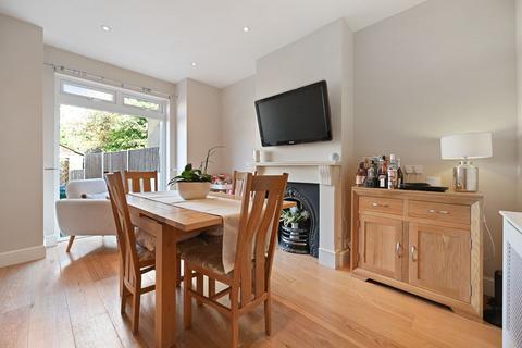 4 bedroom terraced house for sale, Headstone Gardens, Harrow
