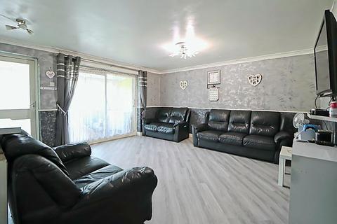 3 bedroom end of terrace house for sale, Partridge Green, SS13