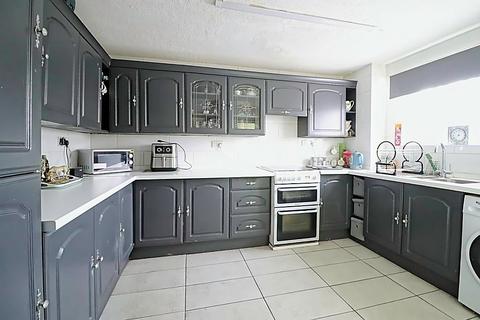 3 bedroom end of terrace house for sale, Partridge Green, SS13