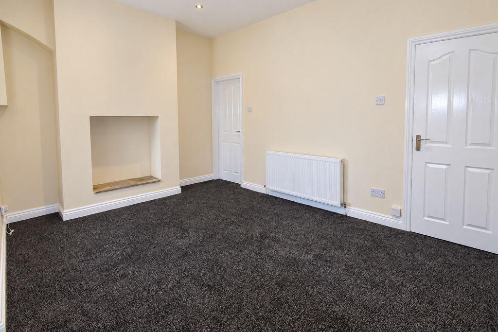 House in Leigh - View 4