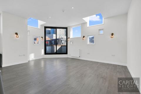 2 bedroom apartment to rent, Varden Street, London