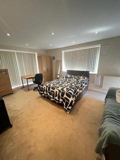2 bedroom flat to rent, Sail Court, 15 Newport Avenue, East India Quay, London, E14 2DQ