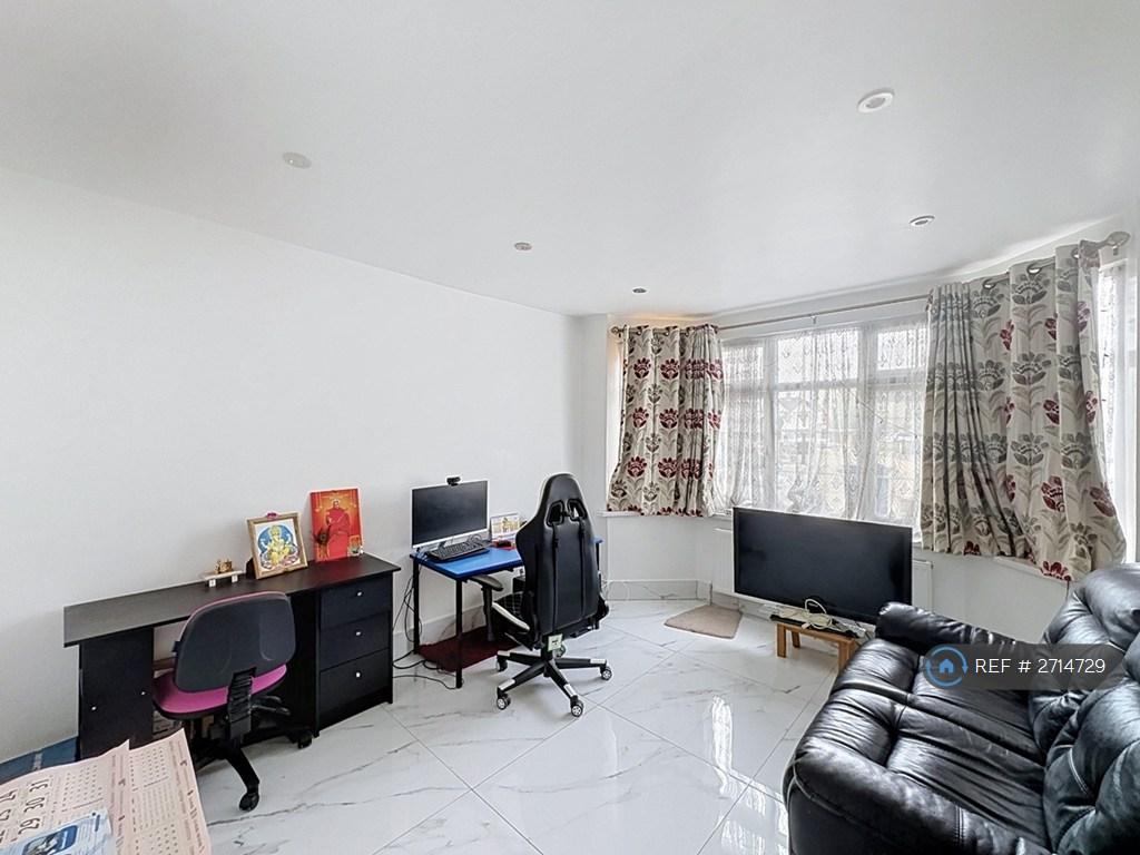 House in London - View 4