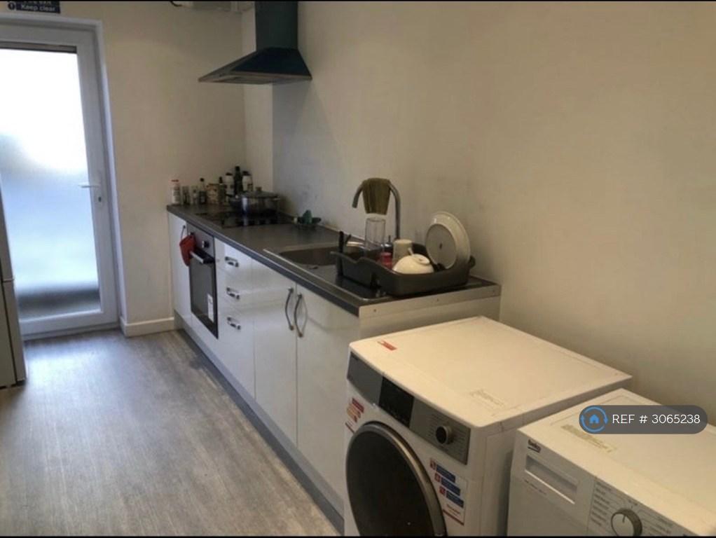 House in London - View 4