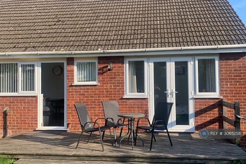 2 bedroom bungalow to rent, Broadlands Drive, Malvern, WR14