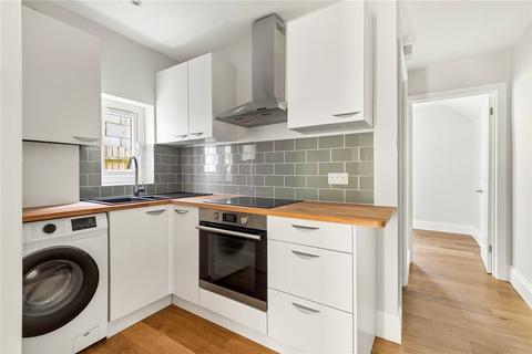 2 bedroom apartment to rent, Crusoe Road, Mitcham CR4