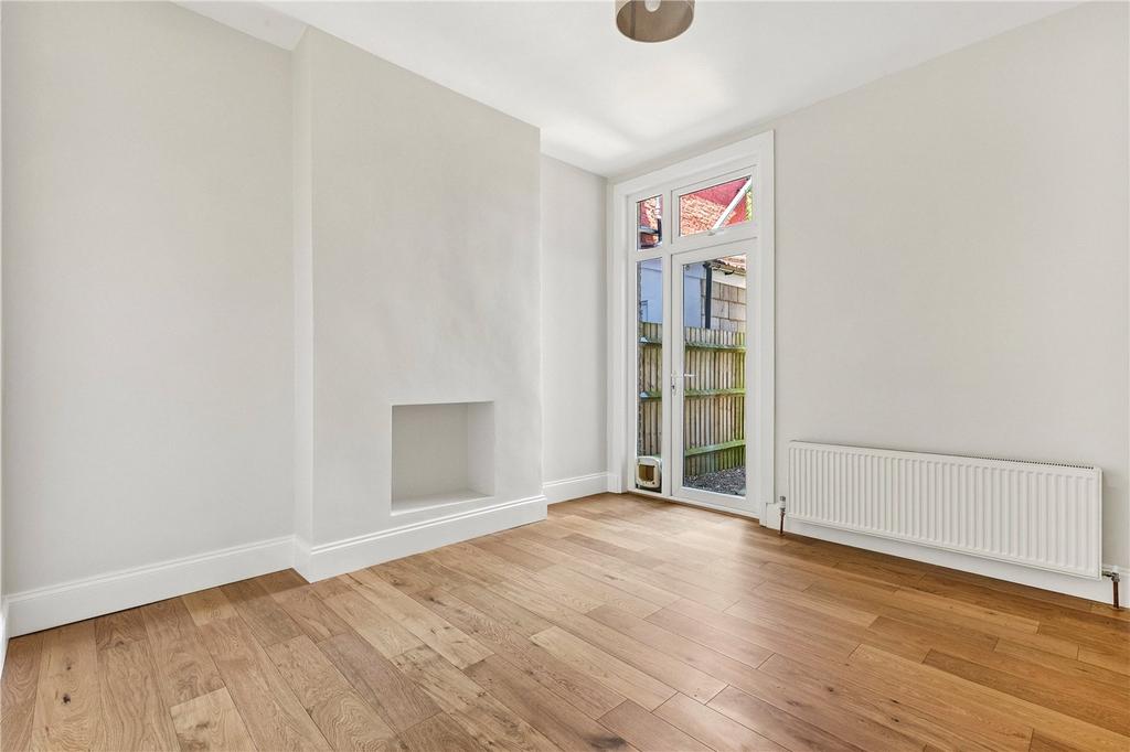 Apartment in Mitcham - View 5