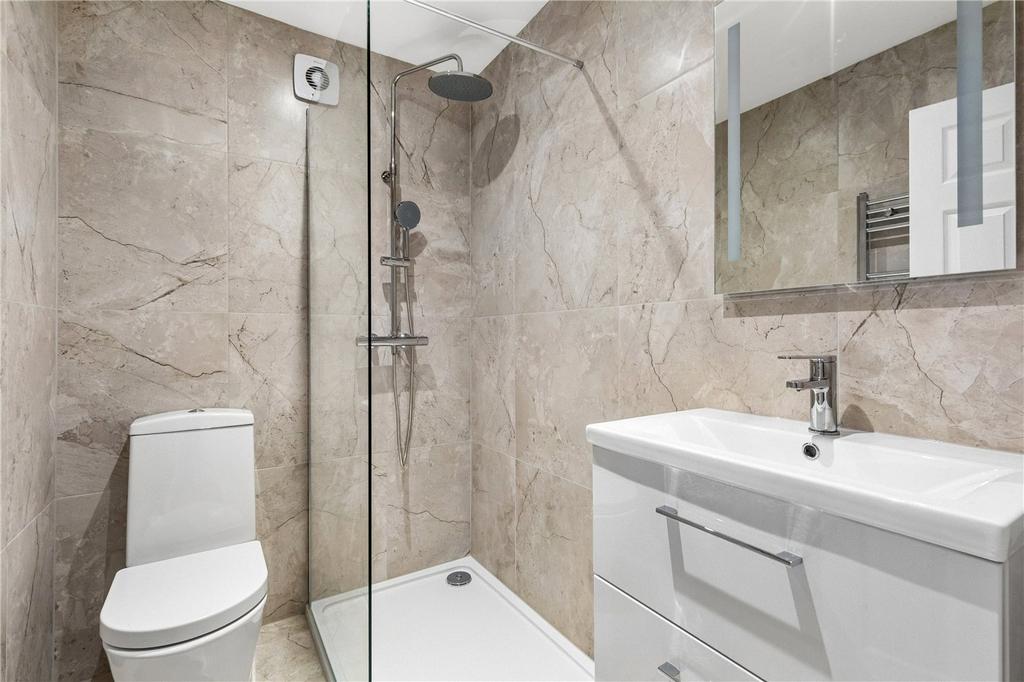 Apartment in Mitcham - More