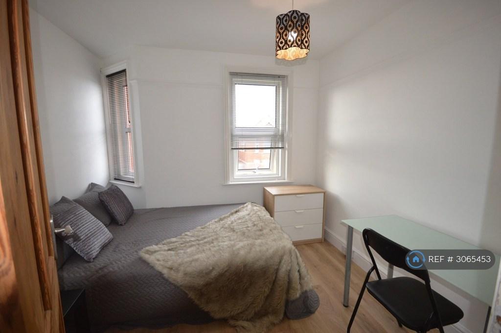 Apartment in Bournemouth - View 4