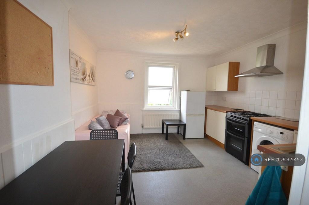 Apartment in Bournemouth - More