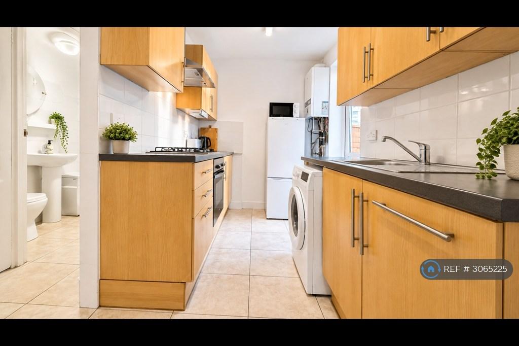 House in London - View 4