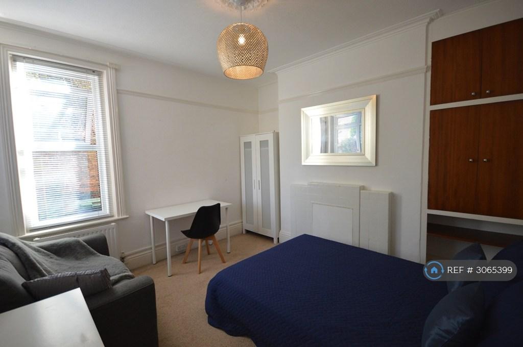 Apartment in Bournemouth - View 5