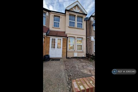 4 bedroom terraced house to rent, Bushey Road, Hayes, UB3