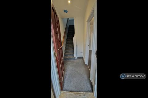 4 bedroom terraced house to rent, Bushey Road, Hayes, UB3