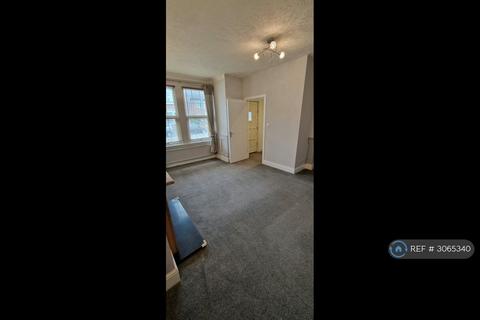 4 bedroom terraced house to rent, Bushey Road, Hayes, UB3