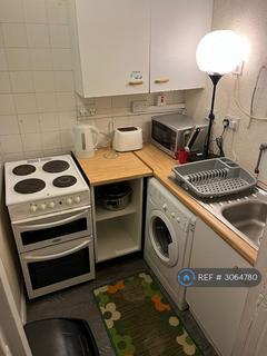 Studio to rent, Hillhead, Glasgow, G12