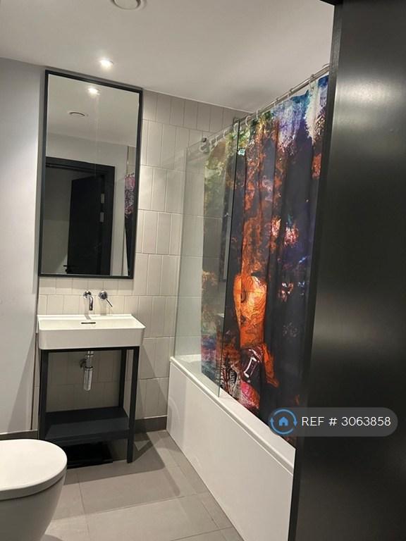Apartment in Croydon - View 3