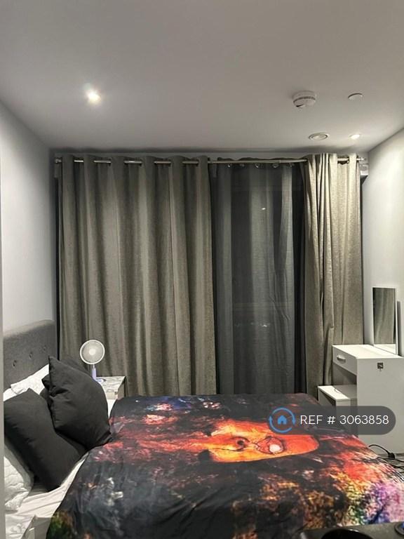 Apartment in Croydon - View 4