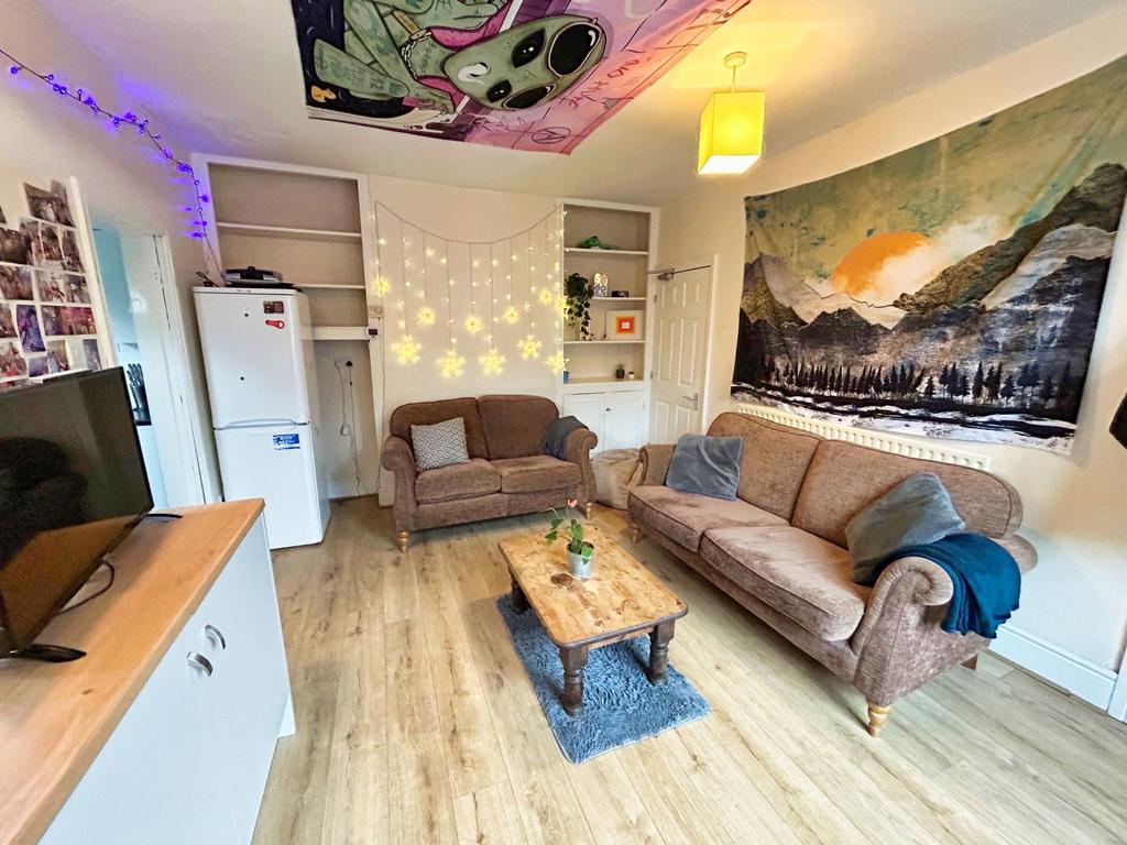 House in Sheffield - View 4