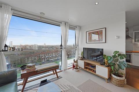 2 bedroom flat to rent, Oceanis Apartments, 19 Seagull Lane, Royal Victoria Dock, London, E16