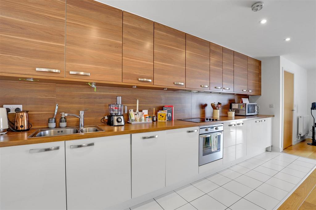 Apartment in Lewisham - View 5