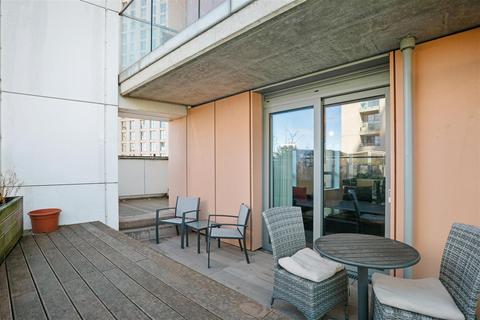2 bedroom flat for sale, Sienna Alto, 2 Cornmill Lane, Lewisham, London, SE13