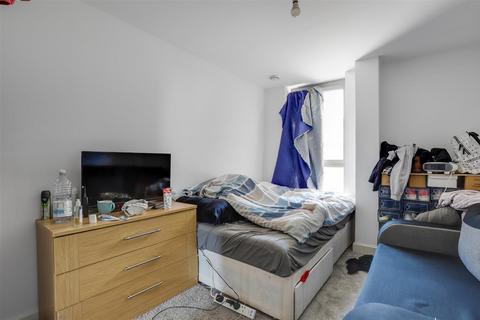 2 bedroom flat for sale, Sienna Alto, 2 Cornmill Lane, Lewisham, London, SE13
