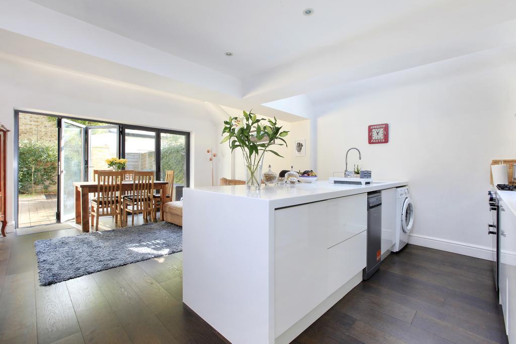 Apartment in London - View 4