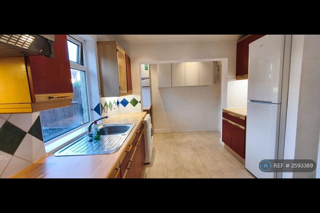 House in Brentford - View 3