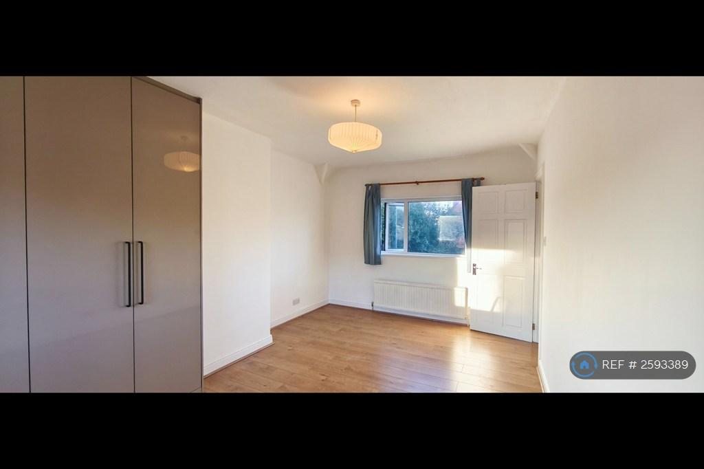 House in Brentford - More