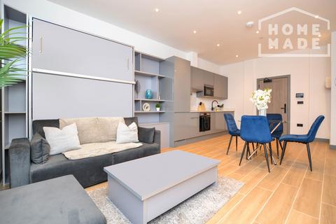 undefined, Avenir Court, N12