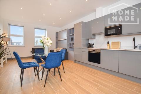undefined, Avenir Court, N12