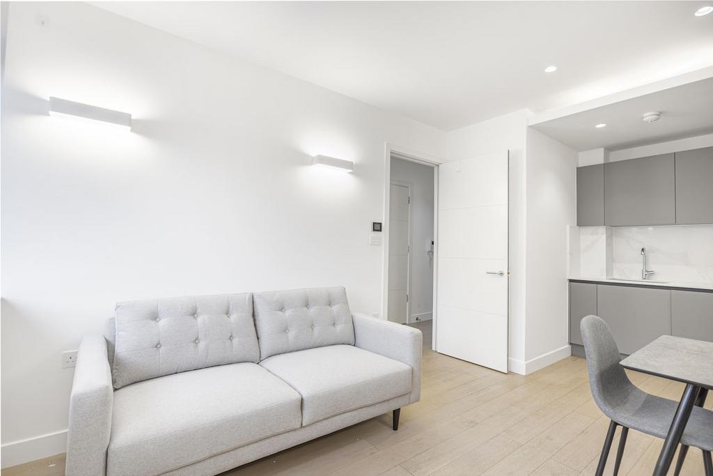 Apartment in Brentford - View 3