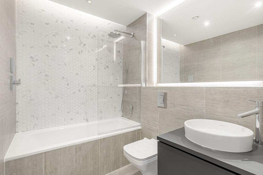 Apartment in Brentford - More